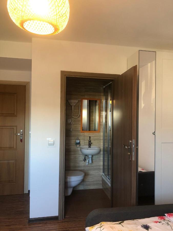 Pokoje Goscinne U Znajomej Ujście-Darłowskie Exterior foto